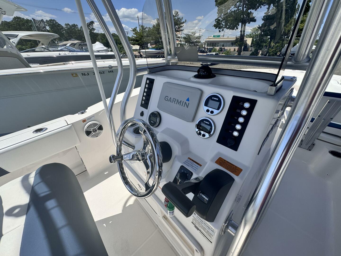 Slide: The Image of Robalo R200 Center Console 2019 - 4396387