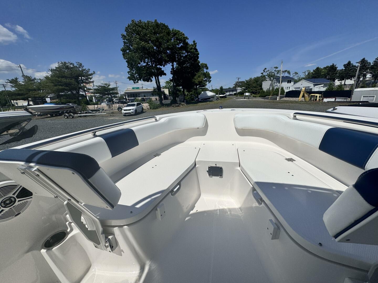 Slide: The Image of Robalo R200 Center Console 2019 - 4396359