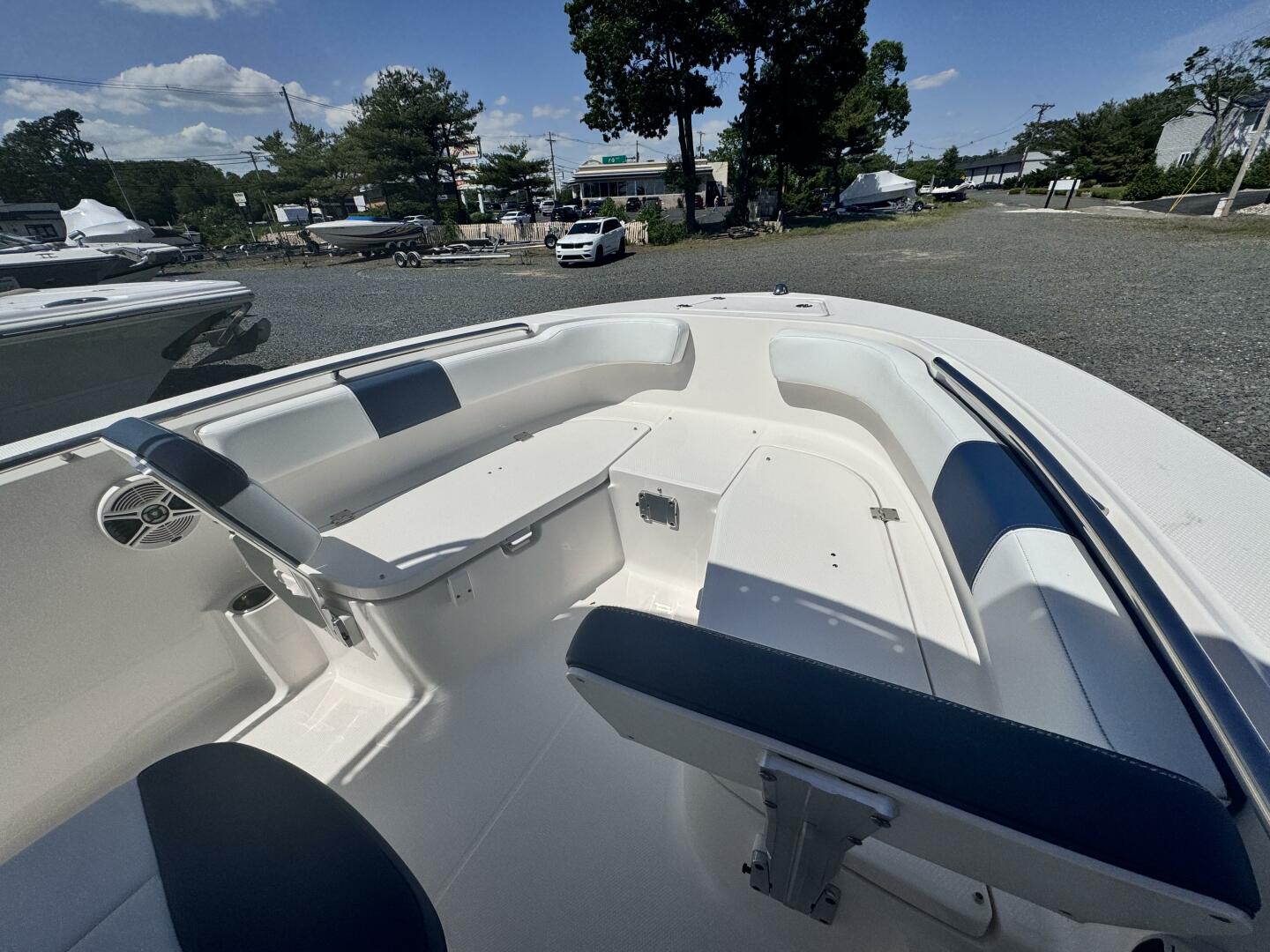 Slide: The Image of Robalo R200 Center Console 2019 - 4396363