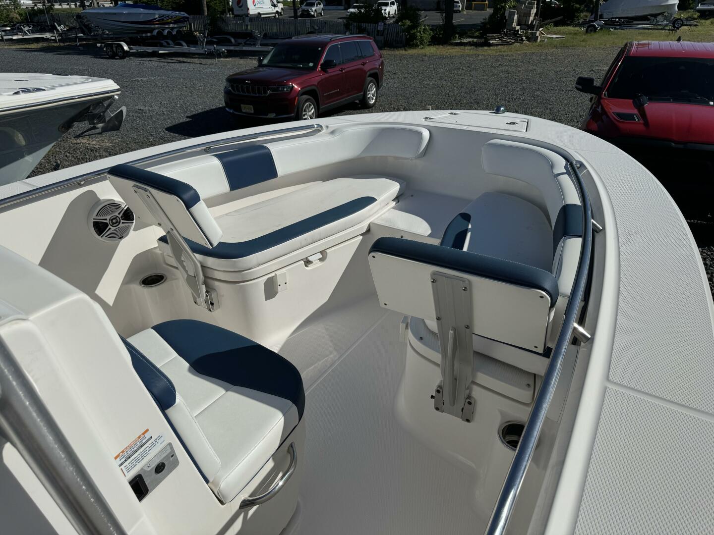 Slide: The Image of Robalo R200 Center Console 2019 - 4396428