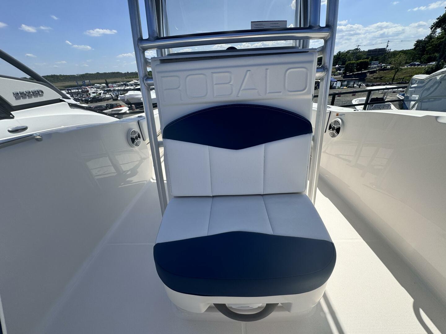 Slide: The Image of Robalo R200 Center Console 2019 - 4396367