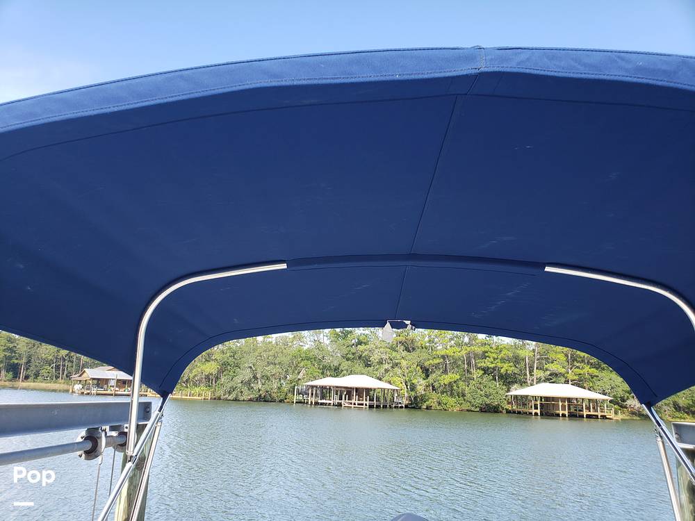 Slide: The Image of Robalo R207 2013 - 13121662