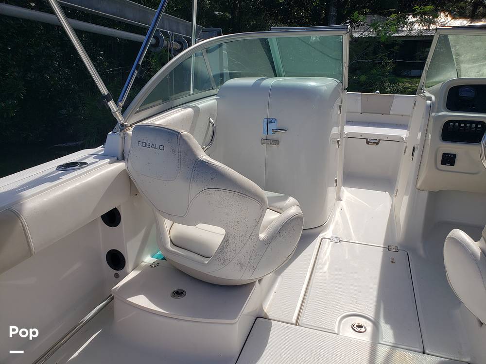 Slide: The Image of Robalo R207 2013 - 13121729