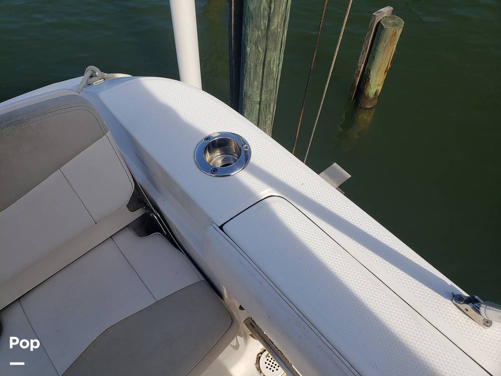 Slide: The Image of Robalo R207 2013 - 13121745