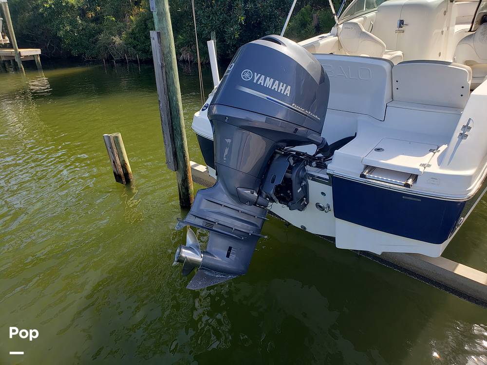 Slide: The Image of Robalo R207 2013 - 13121480