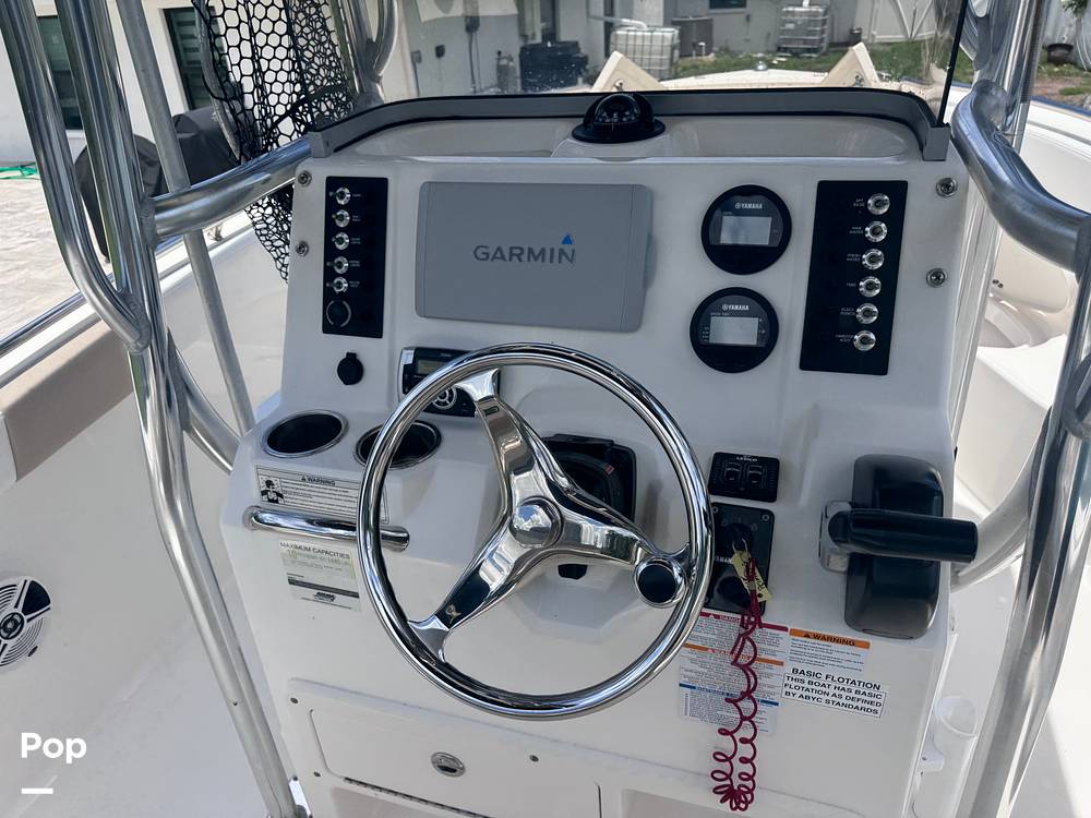 Slide: The Image of Robalo R222 2016 - 15604177