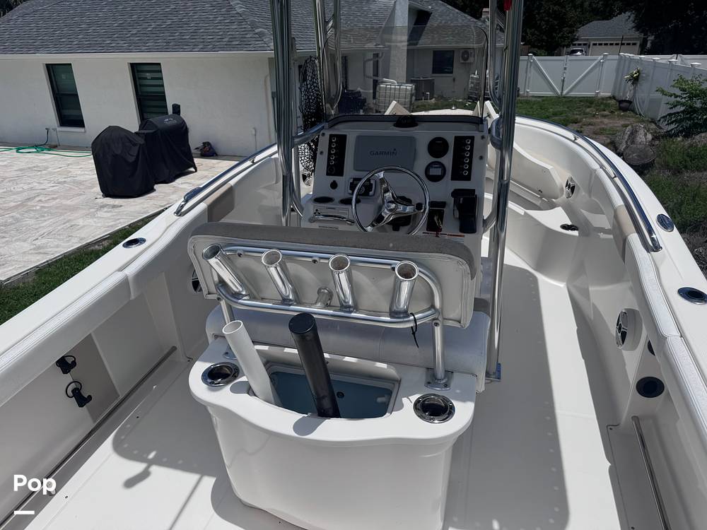 Slide: The Image of Robalo R222 2016 - 15604179