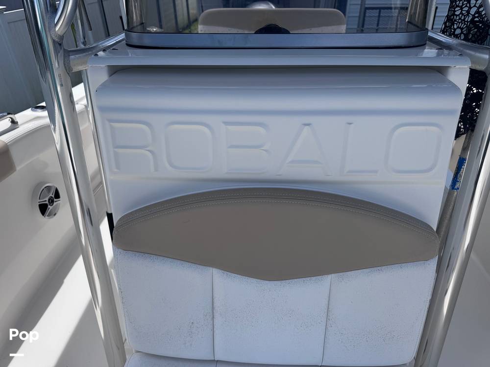 Slide: The Image of Robalo R222 2016 - 15604193