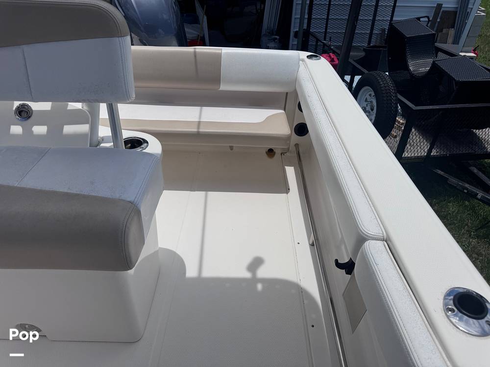 Slide: The Image of Robalo R222 2016 - 15604198