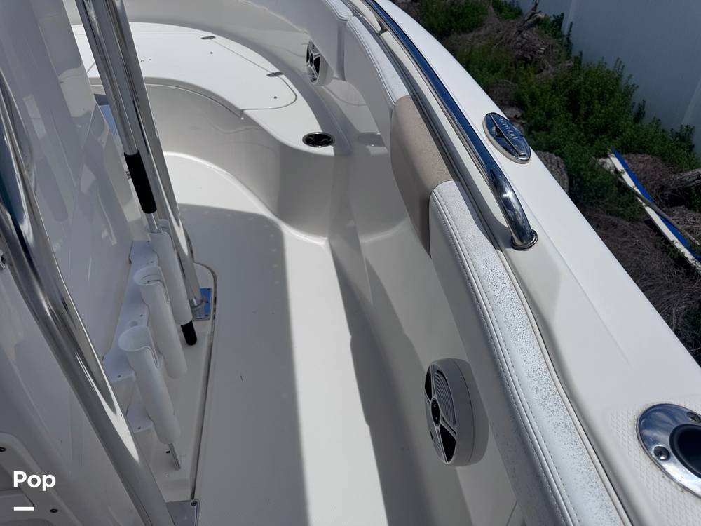Slide: The Image of Robalo R222 2016 - 15604203