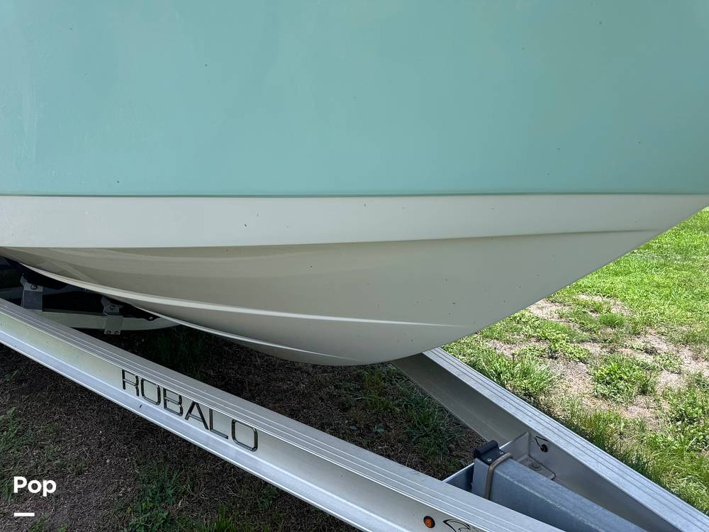 Slide: The Image of Robalo R222 2016 - 15604240