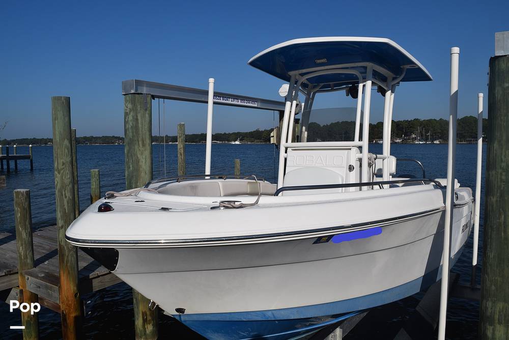Slide: The Image of Robalo R222 2017 - 14863987