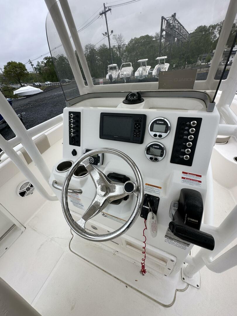 Slide: The Image of Robalo R222 2017 - 5284094