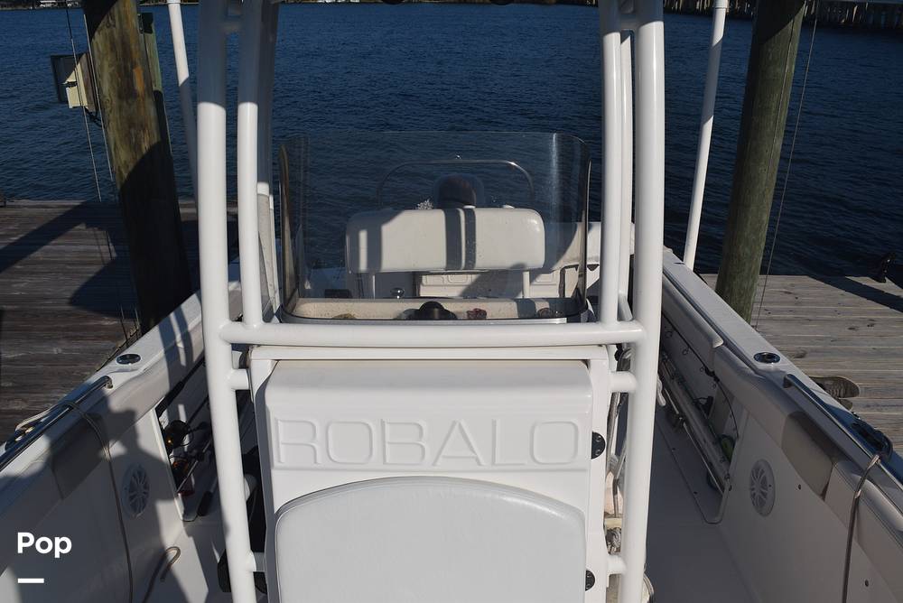 Slide: The Image of Robalo R222 2017 - 14864011