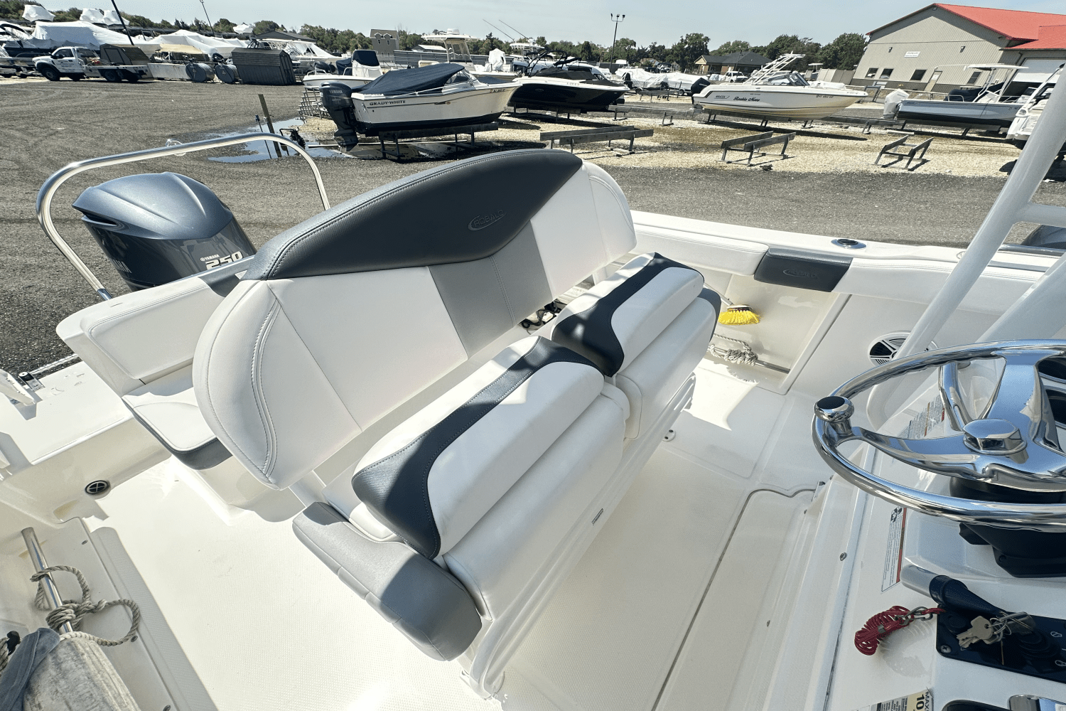 Slide: The Image of Robalo R222 2020 - 6