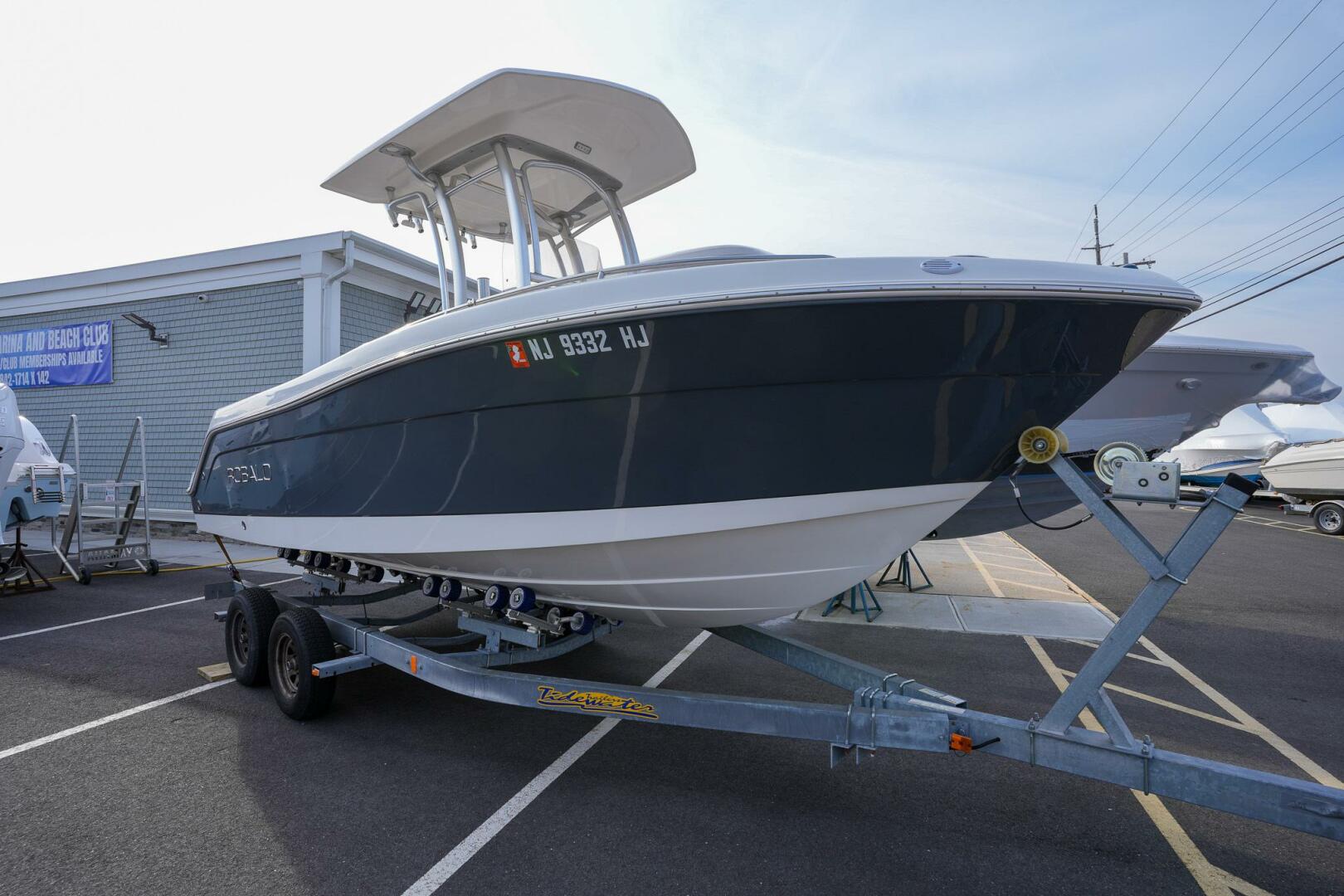 Slide: The Image of Robalo R222 CC 2018 - 3