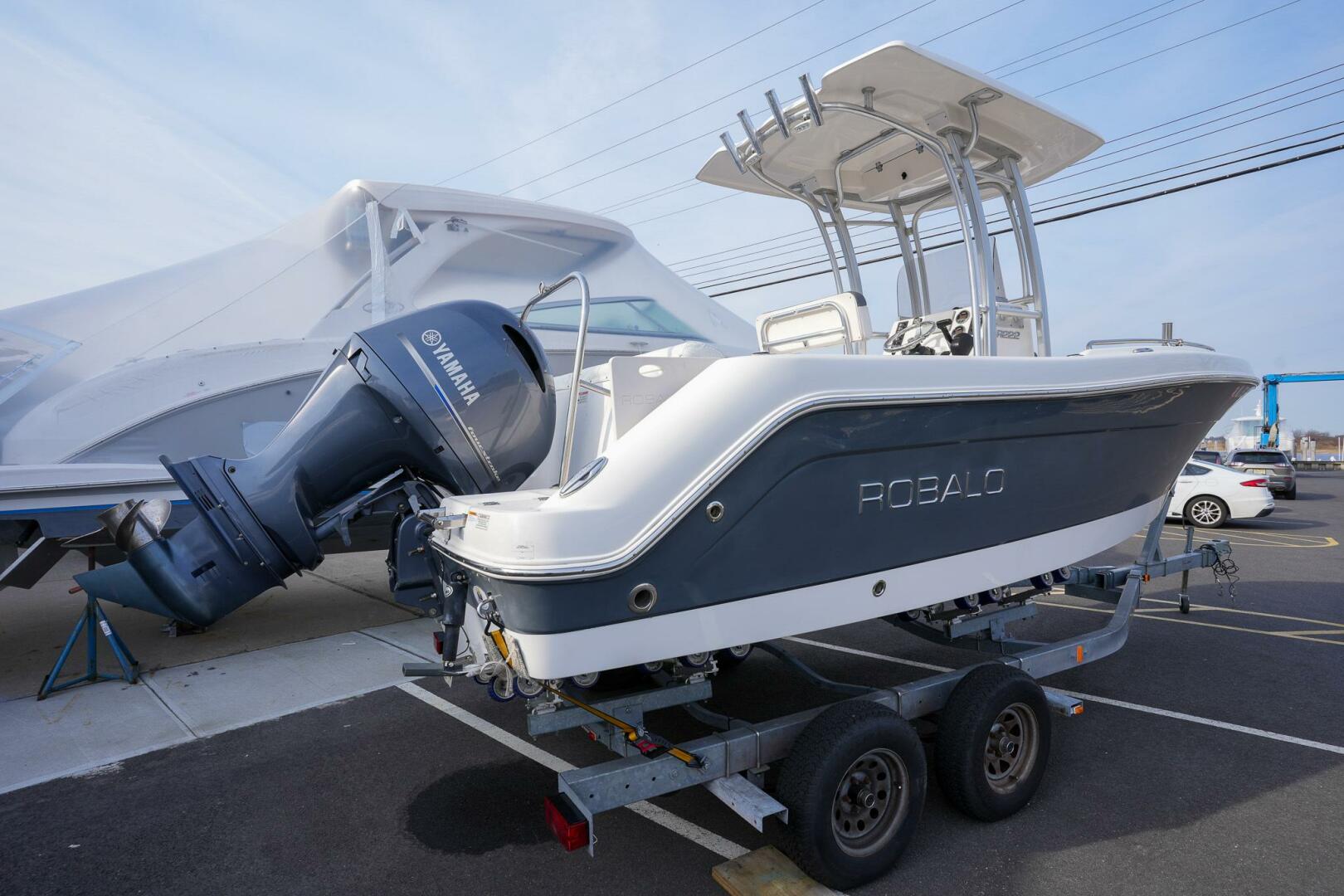 Slide: The Image of Robalo R222 CC 2018 - 4