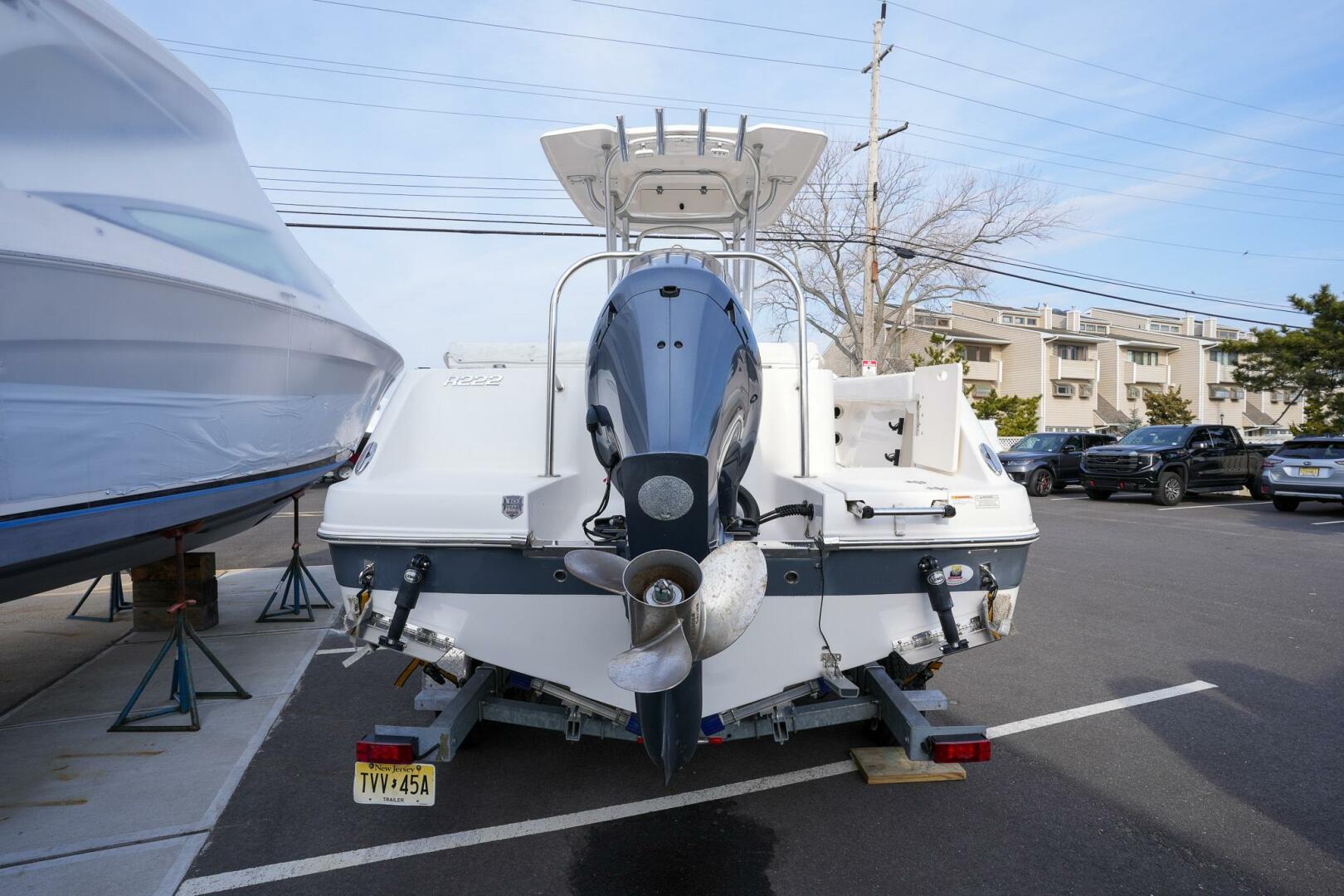 Slide: The Image of Robalo R222 CC 2018 - 5