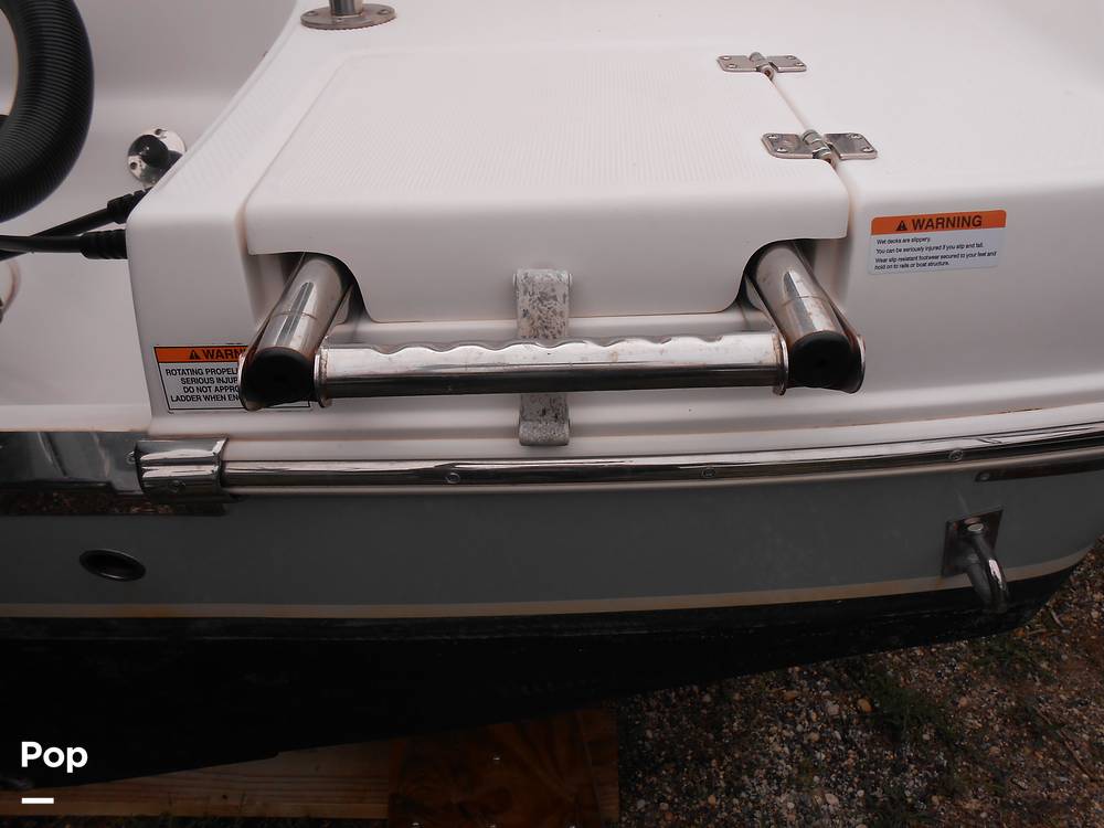 Slide: The Image of Robalo R222 CC 2020 - 14083909