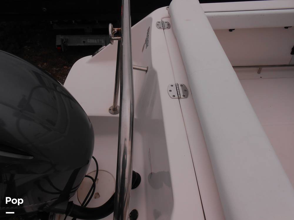 Slide: The Image of Robalo R222 CC 2020 - 14083914