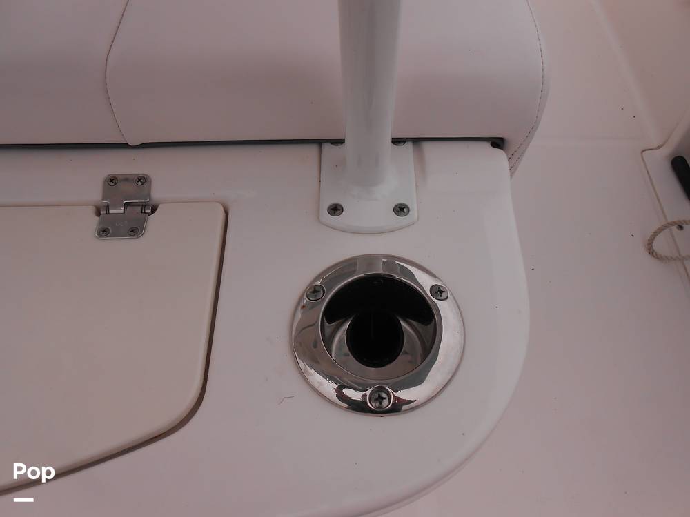 Slide: The Image of Robalo R222 CC 2020 - 14083919