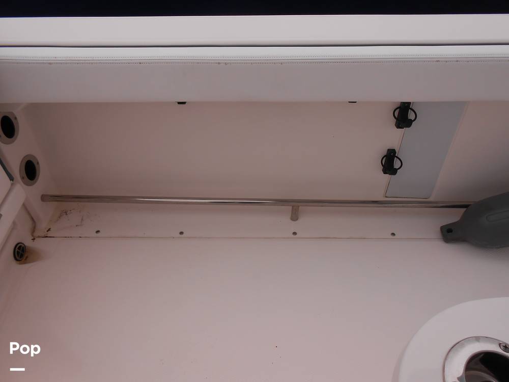 Slide: The Image of Robalo R222 CC 2020 - 14083923