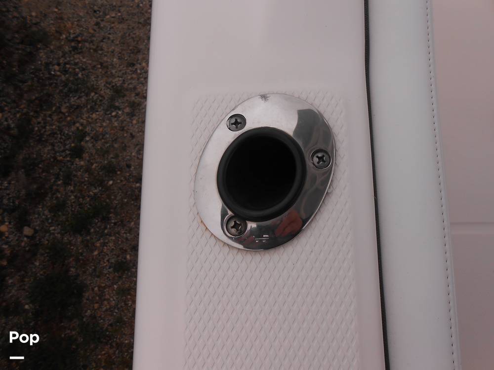 Slide: The Image of Robalo R222 CC 2020 - 14083927