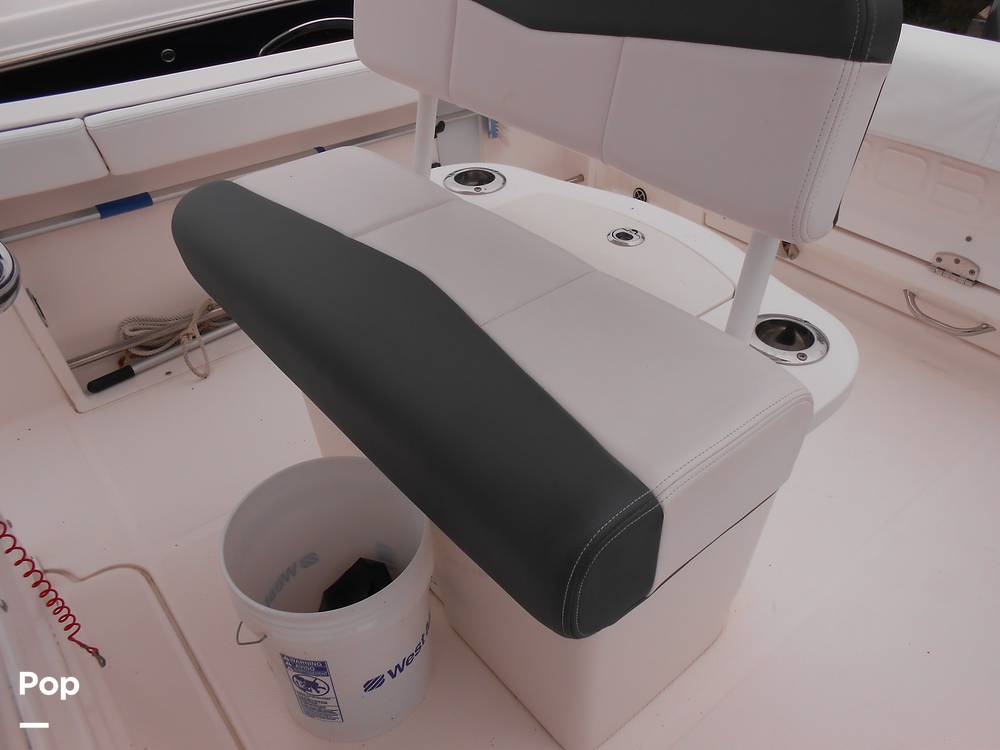 Slide: The Image of Robalo R222 CC 2020 - 14083930