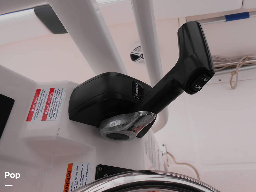 Slide: The Image of Robalo R222 CC 2020 - 14083942