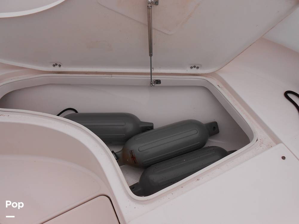 Slide: The Image of Robalo R222 CC 2020 - 14083960