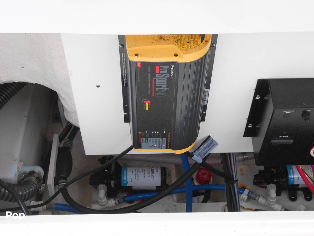Slide: The Image of Robalo R222 CC 2020 - 14083973