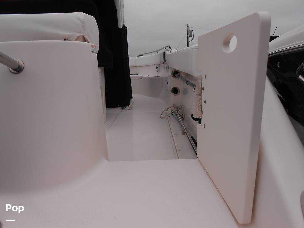 Slide: The Image of Robalo R222 CC 2020 - 14083987