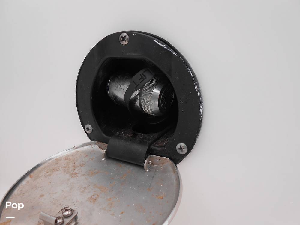 Slide: The Image of Robalo R222 CC 2020 - 14083990