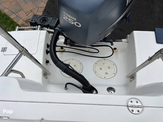 Slide: The Image of Robalo R225 2008 - 15338031