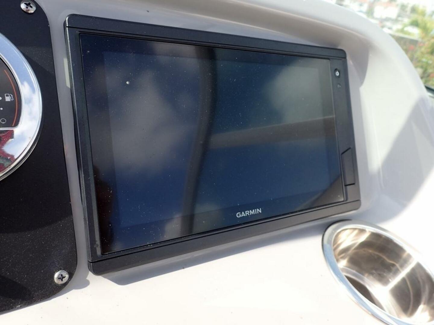 Slide: The Image of Robalo R227 DC 2021 - 5054583