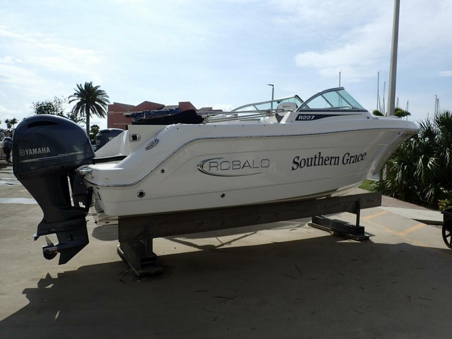 Slide: The Image of Robalo R227 DC 2021 - 5054584