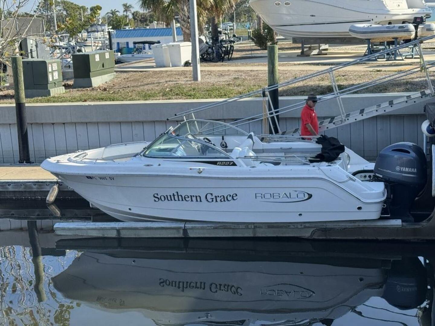 Slide: The Image of Robalo R227 DC 2021 - 5054586