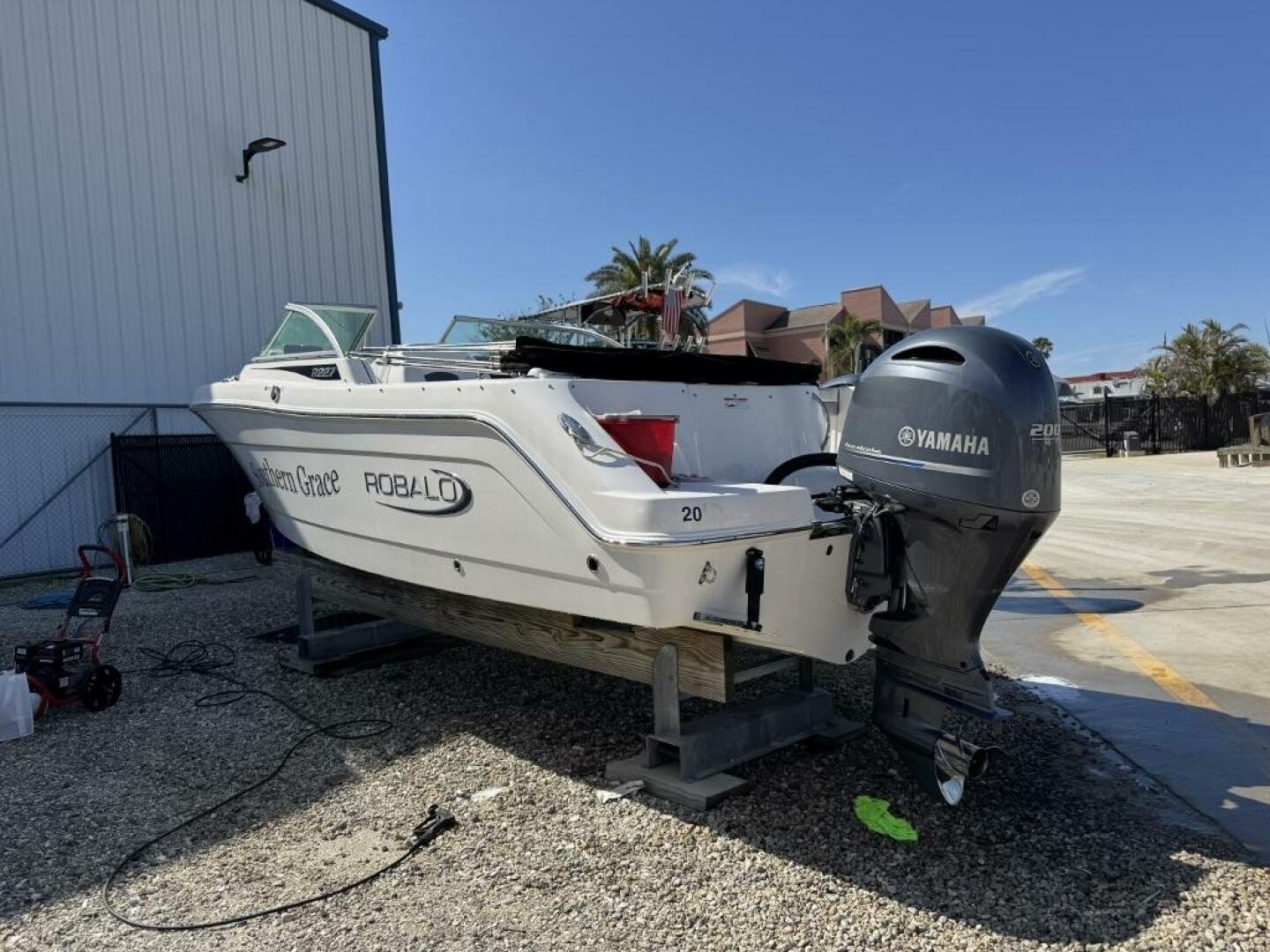 Slide: The Image of Robalo R227 DC 2021 - 5054595