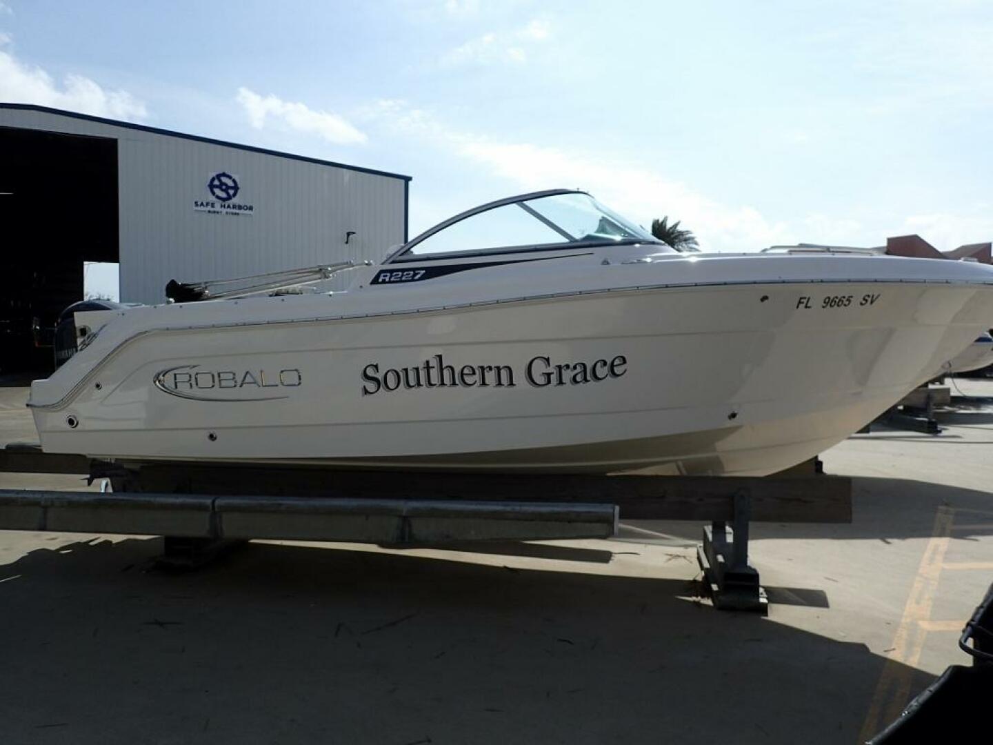 Slide: The Image of Robalo R227 DC 2021 - 5054596