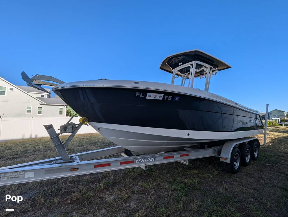 Slide: The Image of Robalo R242 Explorer 2019 - 14920676