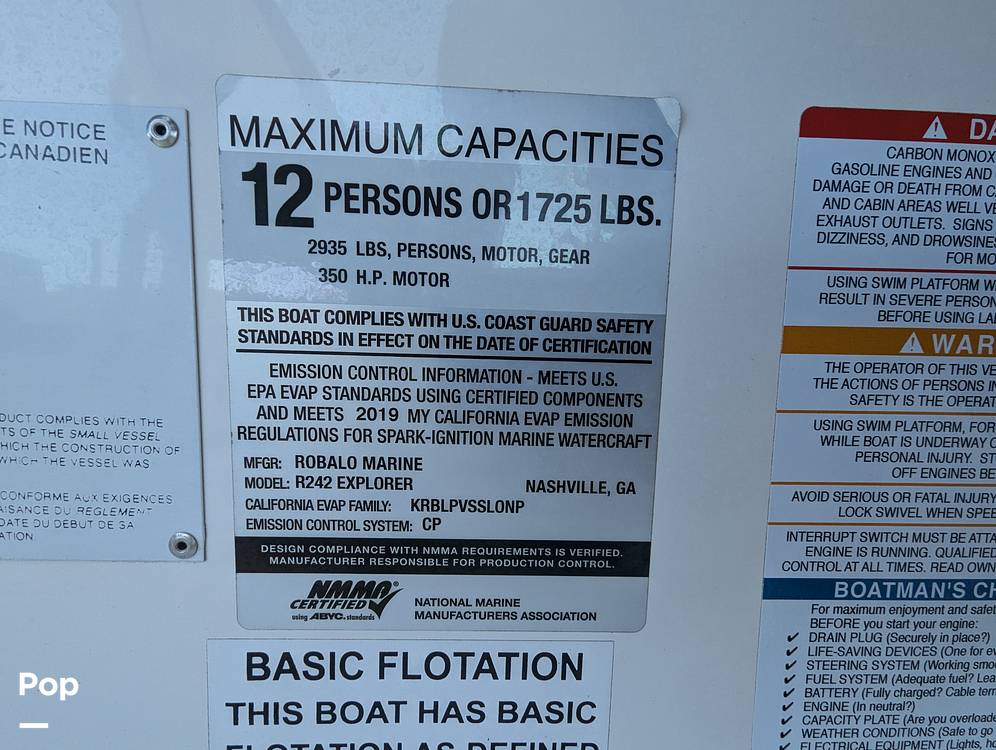 Slide: The Image of Robalo R242 Explorer 2019 - 14920687