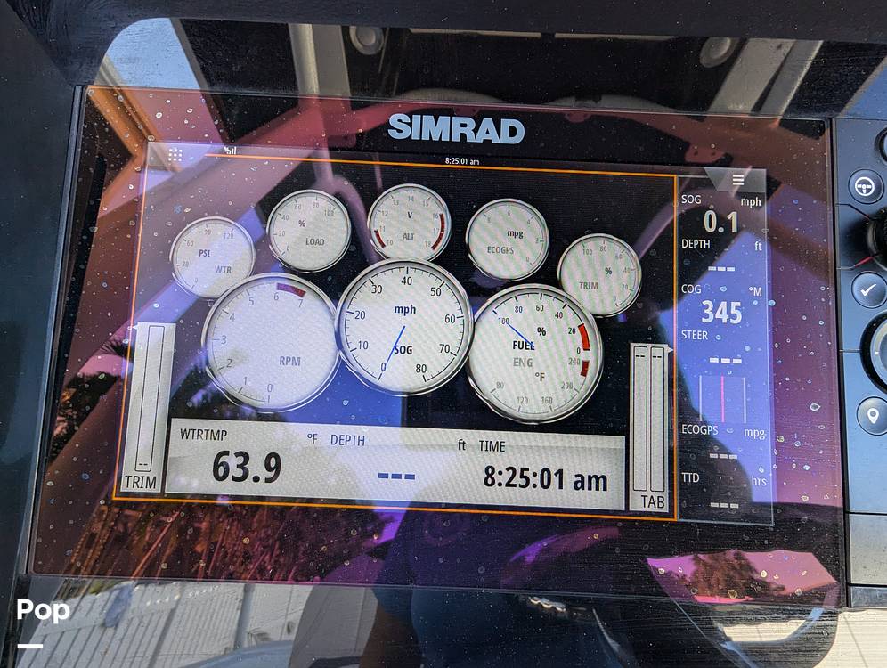 Slide: The Image of Robalo R242 Explorer 2019 - 14920692