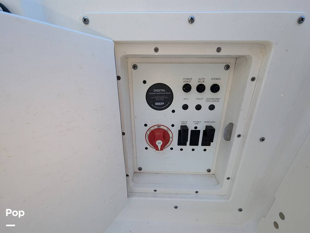 Slide: The Image of Robalo R242 Explorer 2019 - 14920742
