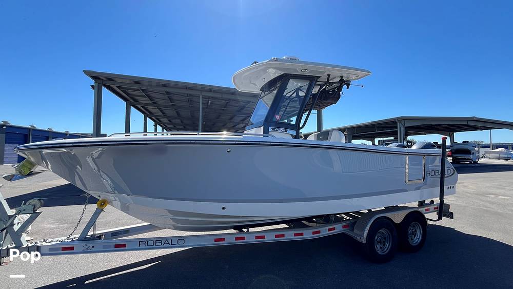 Slide: The Image of Robalo R250 2023 - 6