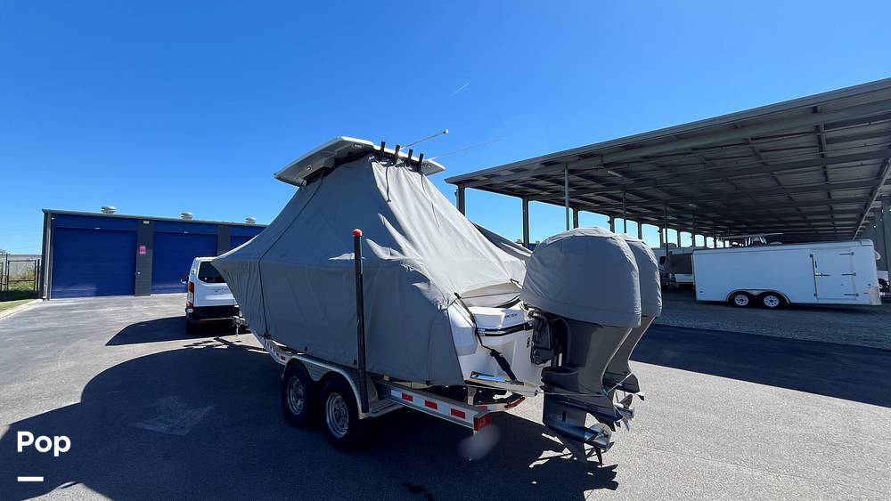 Slide: The Image of Robalo R250 2023 - 76
