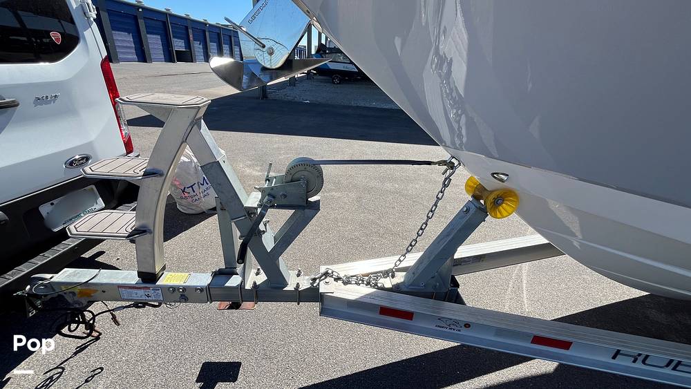 Slide: The Image of Robalo R250 2023 - 9