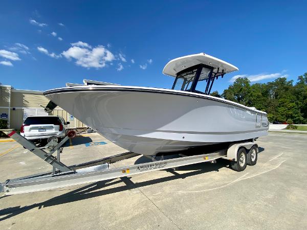 Slide: The Image of Robalo R250 2024 - 6