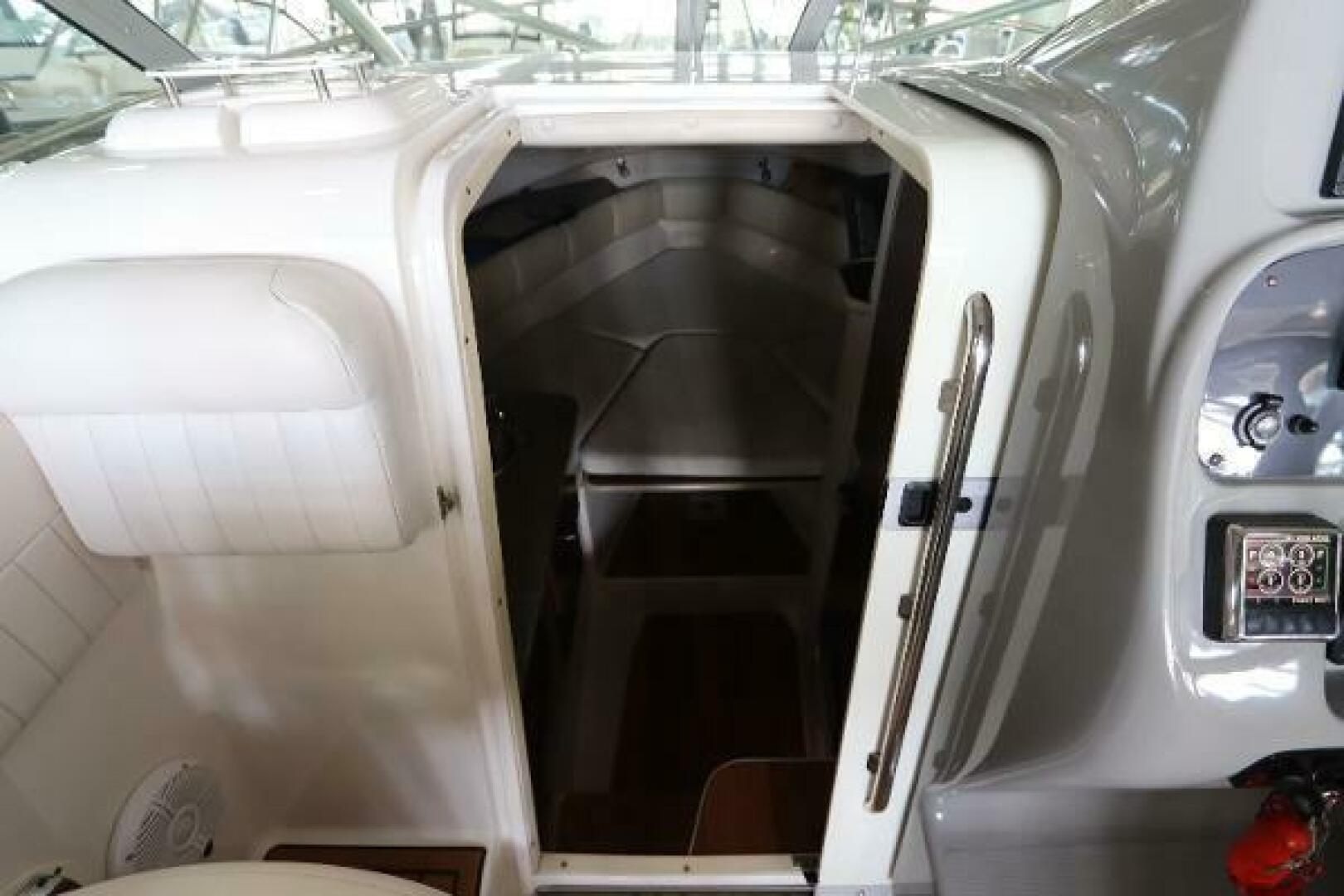Slide: The Image of Robalo R265 Walkaround 2016 - 5261499