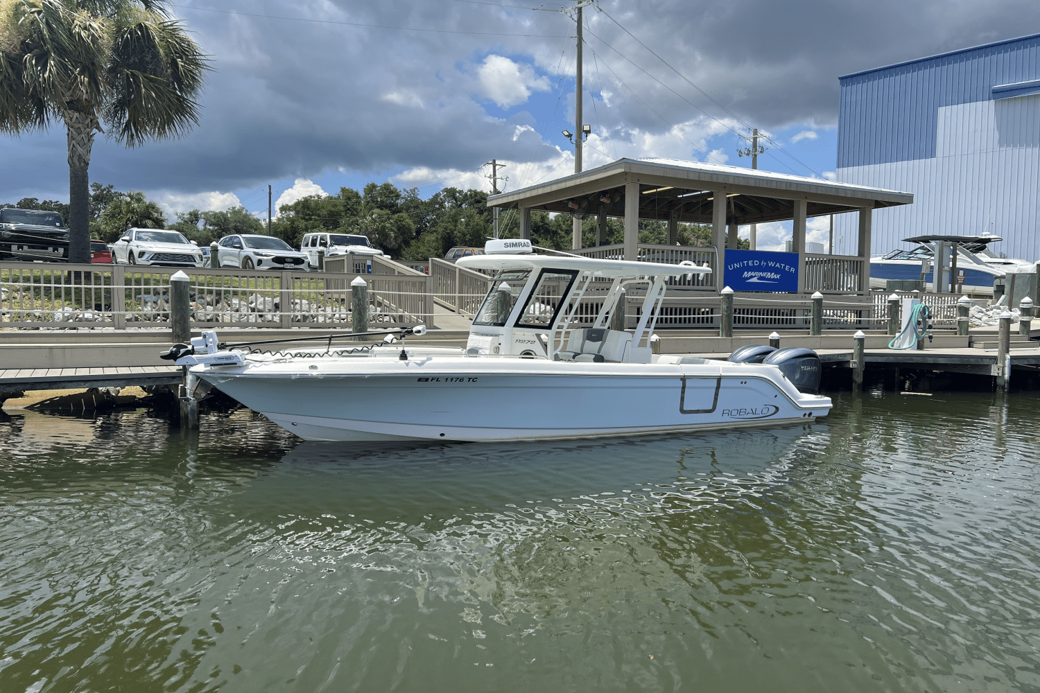 Slide: The Image of Robalo R272 2021 - 0