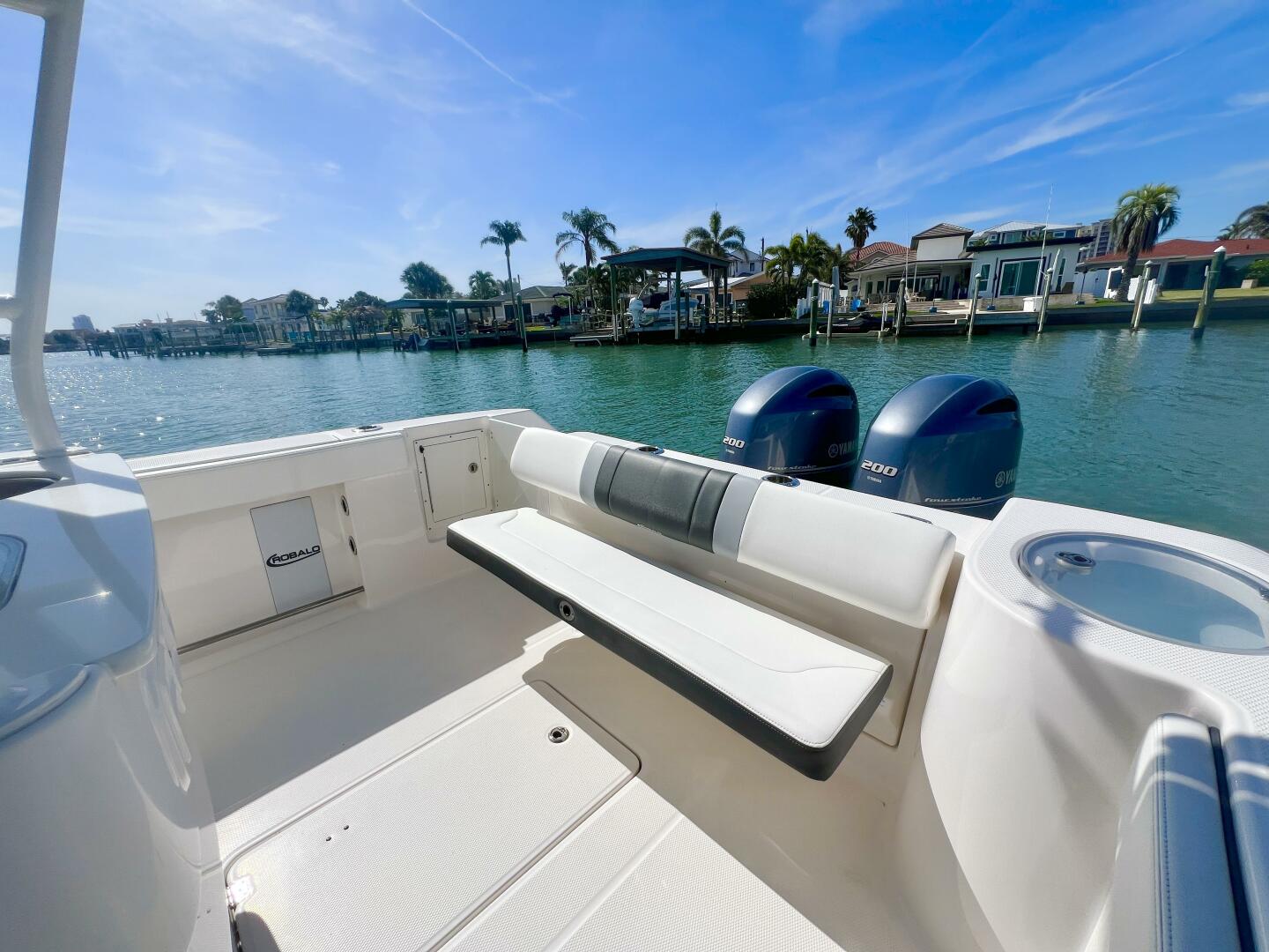 Slide: The Image of Robalo R272 2022 - 5593373